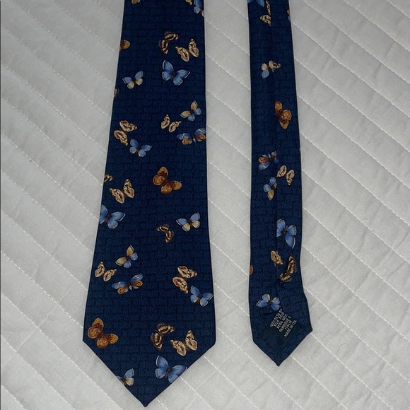- CHANEL Blue and Brown Butterfly Tie - Picture 1 of 4